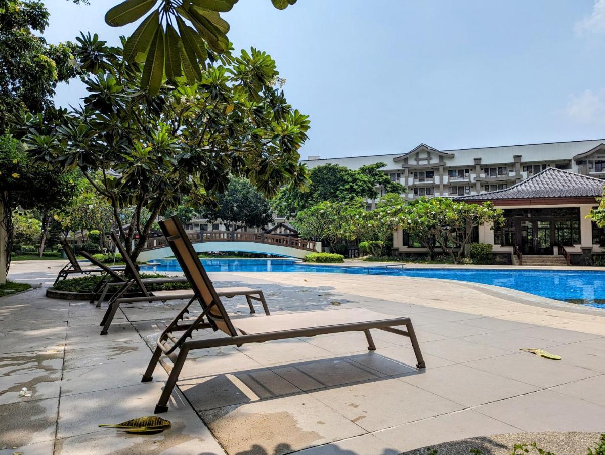 Acacia Estates' The Getaway Taguig Jade Tower Apartment Manila Exterior photo